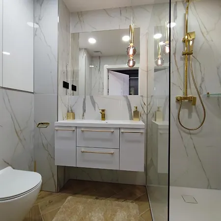 Apartament Z Jacuzzi Na Wylacznosc Dolina Baryczy Zmigrod Exterior foto