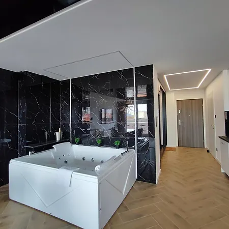 Apartament Z Jacuzzi Na Wylacznosc Dolina Baryczy Zmigrod Exterior foto