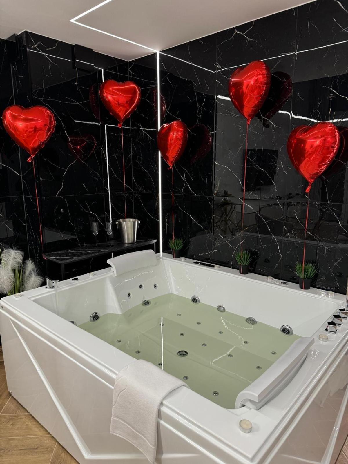 Apartment Z Jacuzzi Na Wylacznosc Dolina Baryczy Zmigrod