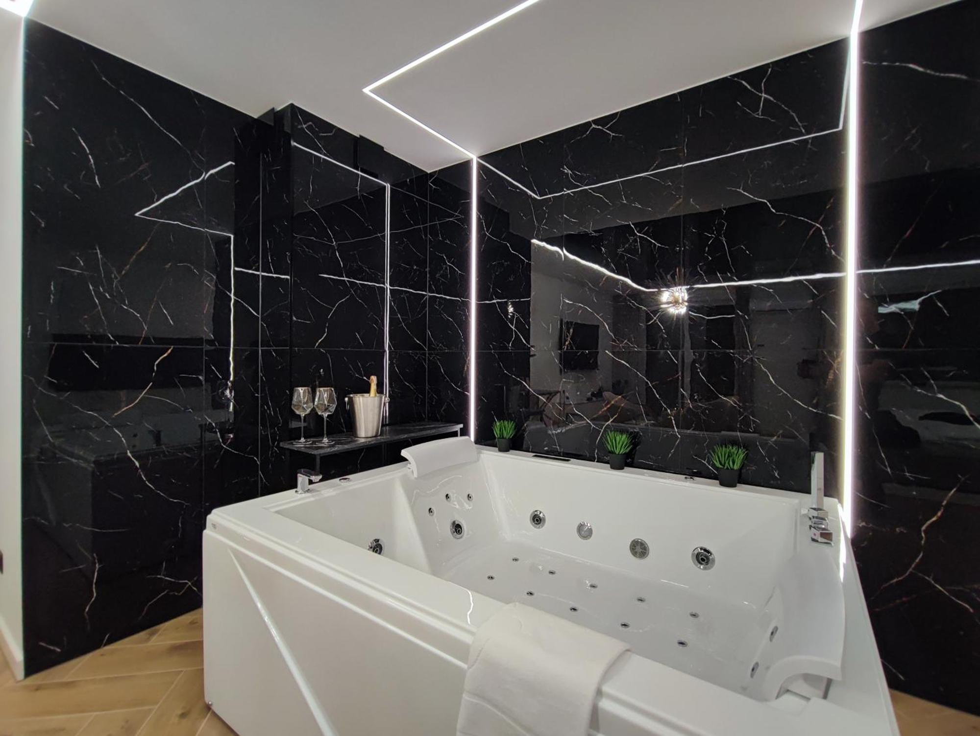 Z Jacuzzi Na Wylacznosc Dolina Baryczy * Zmigrod